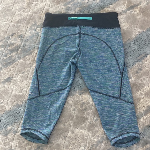 Lululemon Crop Leggings Running Size 6 - Picture 5 of 9